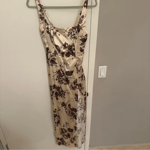 Reformation Solay Silk Slit maxi dress in Dylan - Picture 4 of 5